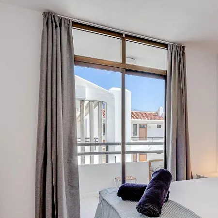 Stylish Flat And Pool With 3 Rooms, Sleeps 6, Los Cristianos Los Cristianos  Exterior photo