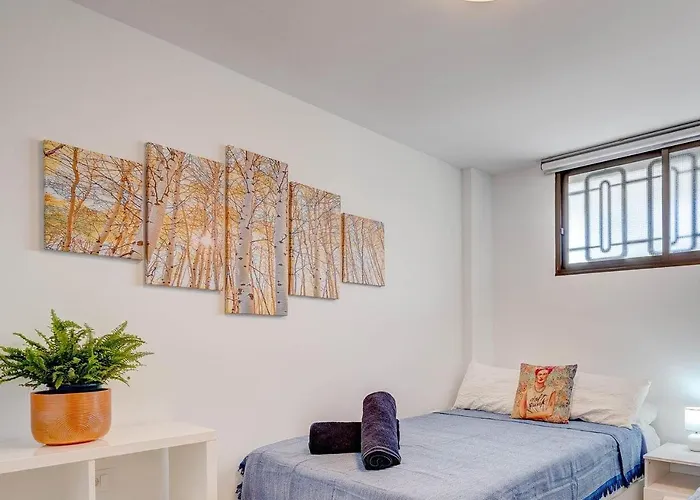 Stylish Flat And Pool With 3 Rooms, Sleeps 6, Los Cristianos